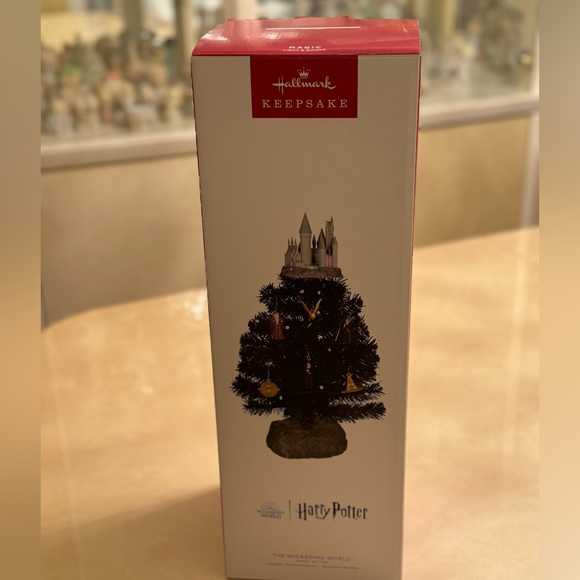 Hallmark Keepsake 2022, Miniature Harry Potter The Wizarding World Tree Set with - Picture 5 of 9